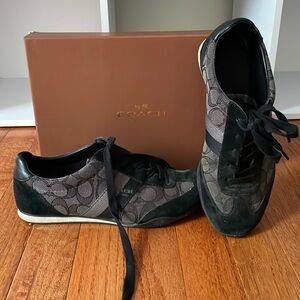 Women’s Black Coach Sneakers preowned size 6.5 M